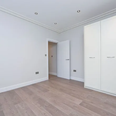 Image 2 - Albemarle Mansions, Empire Square, London, N7 6JN, United Kingdom - Apartment for rent