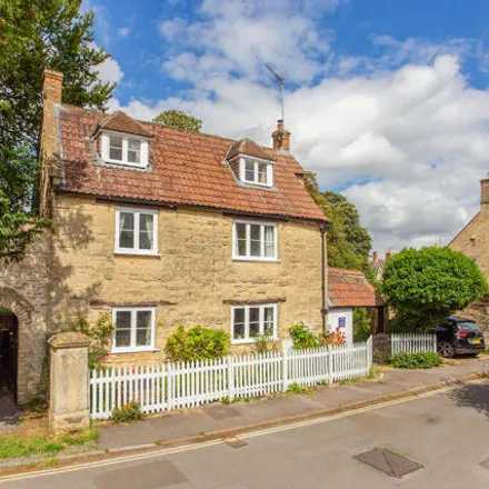 Buy this 3 bed house on Castle House in Castle Street, Calne