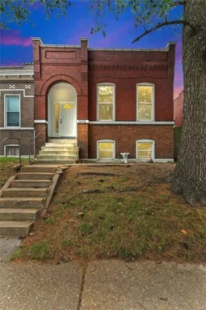 Buy this 3 bed house on 3878 Nebraska Avenue in St. Louis, MO 63118