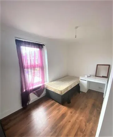 Rent this studio house on Clive Street in Cardiff, CF11 7JG