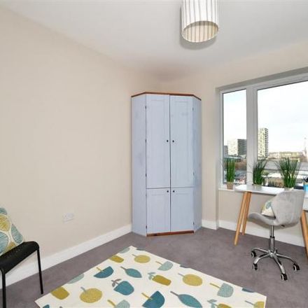 Rent this 3 bed apartment on Pier Approach Road in Gillingham, ME7 1RT