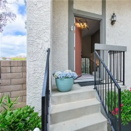 Image 3 - Tampa Avenue, Los Angeles, CA 91326, USA - Townhouse for sale
