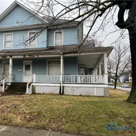 Buy this 6 bed house on 607 South Elizabeth Street in Lima, OH 45804