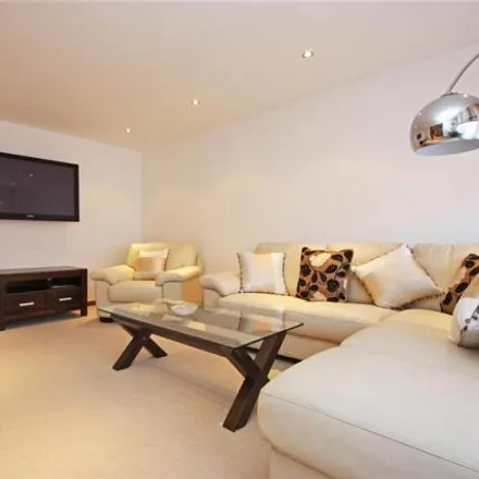 Rent this 2 bed room on Kingston House South 40-90 in Ennismore Gardens, London