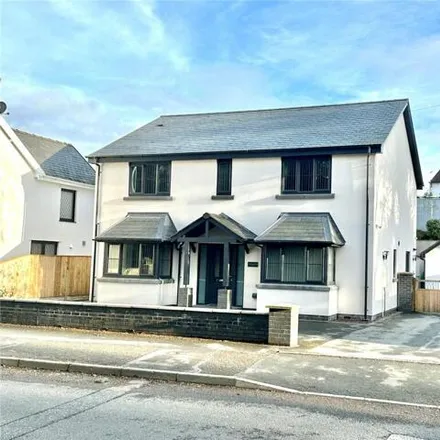 Buy this 4 bed house on The Co-operative Food in Llangurig Road, Llanidloes
