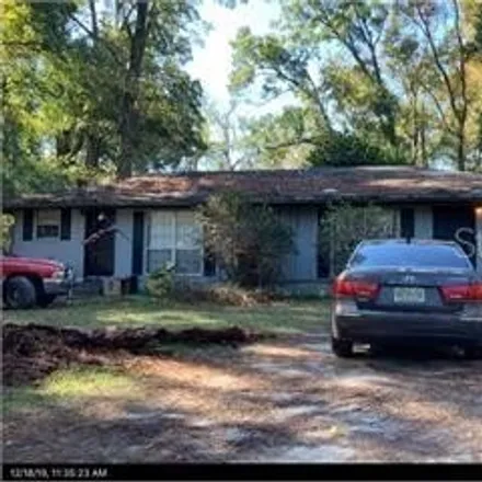Buy this studio house on 12201 Southwest 170th Street in Alachua County, FL 32618