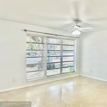 Image 3 - Seagrape Drive, Lauderdale-by-the-Sea, Broward County, FL 33308, USA - House for rent