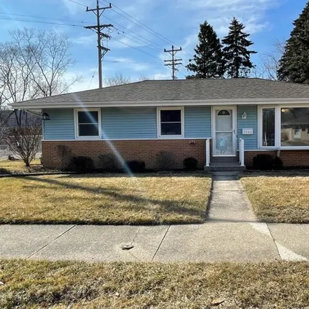 Buy this 4 bed house on 80th Street in Kenosha, WI 53140