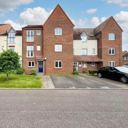 Rent this 2 bed apartment on Lambrick Way in Abingdon, OX14 5TP