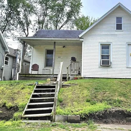 Buy this 2 bed house on 232 Fulton Place in Canton, IL 61520