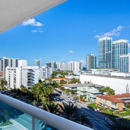 Image 7 - 6770 Indian Creek Drive, Atlantic Heights, Miami Beach, FL 33141, USA - Condo for rent