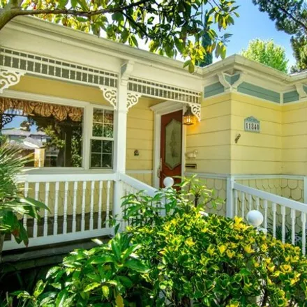 Buy this 2 bed house on 3198 Inglewood Boulevard in Los Angeles, CA 90066