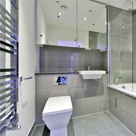 Image 7 - 12-14 Heneage Street, Spitalfields, London, E1 5LJ, United Kingdom - Apartment for rent