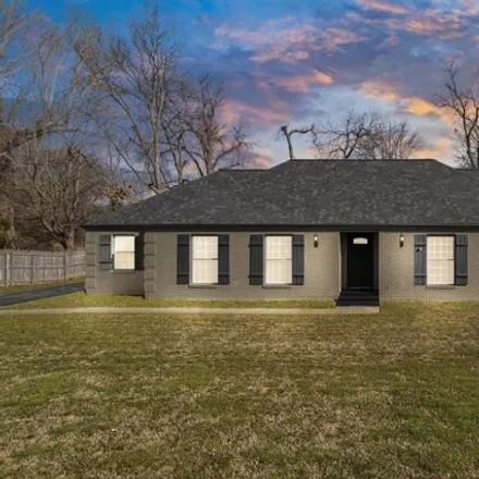 Buy this 3 bed house on 3045 East 49th Street in Tulsa, OK 74105