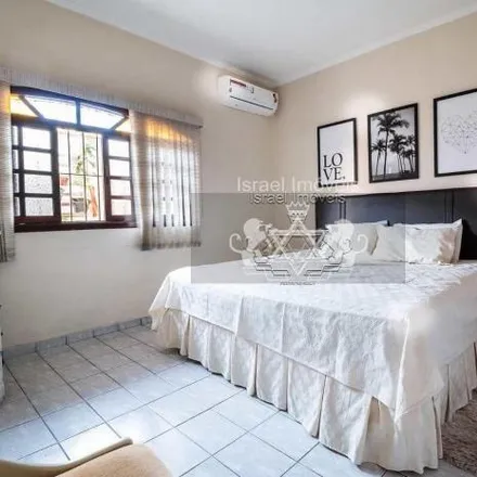 Buy this 4 bed house on Rua Sebastião Mariano Nepomucemo in Benfica, Caraguatatuba - SP