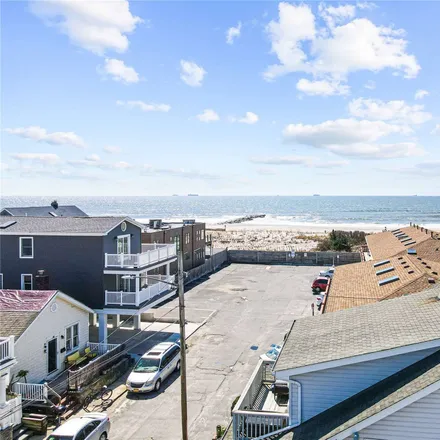 Image 2 - 23 New Hampshire Street, City of Long Beach, NY 11561, USA - House for sale