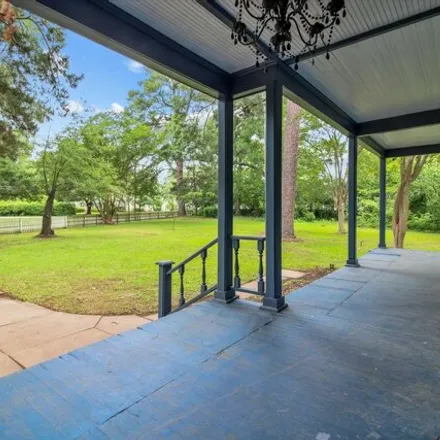 Image 4 - 1104 East Houston Avenue, Crockett, TX 75835, USA - House for sale