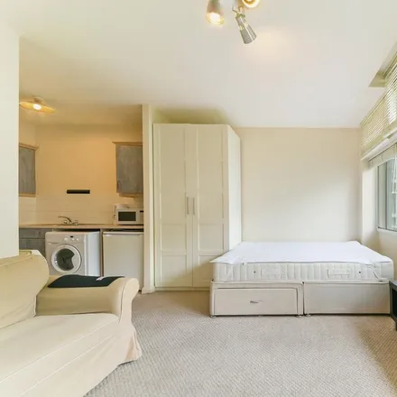 Image 3 - Metro Central Heights, 119 Newington Causeway, London, SE1 6FQ, United Kingdom - Apartment for rent