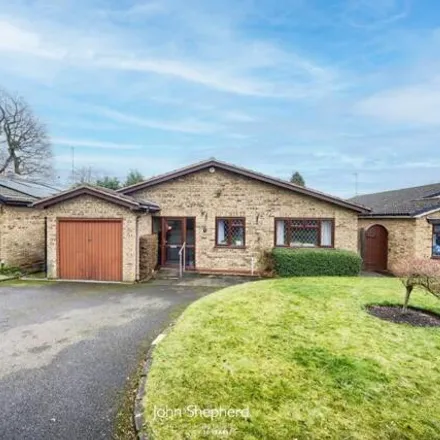 Buy this 3 bed house on Briar Coppice in Monkspath, B90 4HT