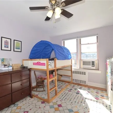 Image 5 - 105-28 65th Avenue, New York, NY 11375, USA - Apartment for sale