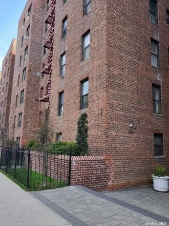 Image 9 - 37-51 86th Street, New York, NY 11372, USA - Apartment for sale