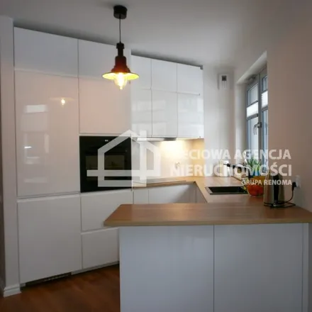 Rent this 2 bed apartment on węzeł ciepłowniczy OPEC Gdynia in Michała Benisławskiego 18, 81-173 Gdynia