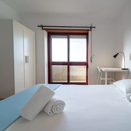 Rent this 4 bed apartment on Braga