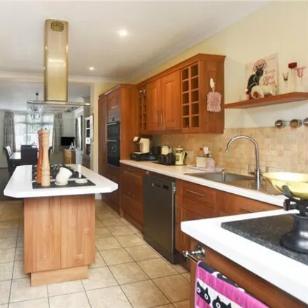 Image 5 - Baldwyn's Park, London, DA5 2BE, United Kingdom - House for sale