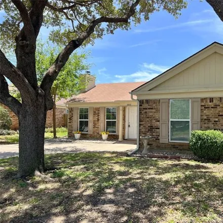 Image 3 - 3800 Flintwood Trl, Fort Worth, Texas, 76137 - House for sale