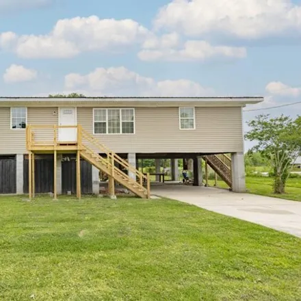 Buy this 4 bed house on 711 Walter Drive in Vermilion Parish, LA 70533