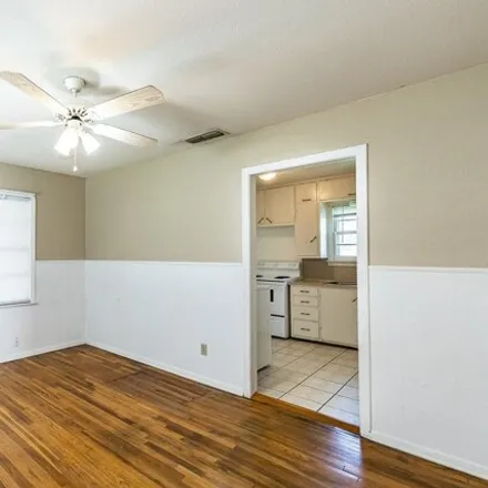 Image 3 - 5010 38th St, Lubbock, Texas, 79414 - House for rent
