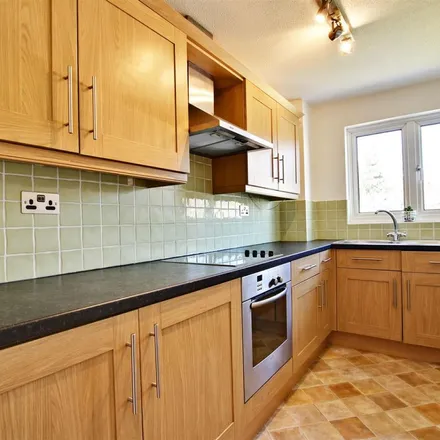 Image 4 - Taylor Close, London, BR6 9UH, United Kingdom - Apartment for rent