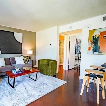 Buy this 1 bed condo on 3914 Avenue D in Austin, TX 78751