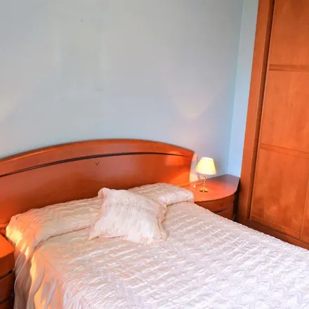 Rent this 3 bed apartment on Avenida del Rascacielos in 31010 Barañain, Spain