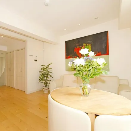 Image 4 - Chamberlain de Broe, Shelton Street, London, WC2H 9JQ, United Kingdom - Apartment for rent