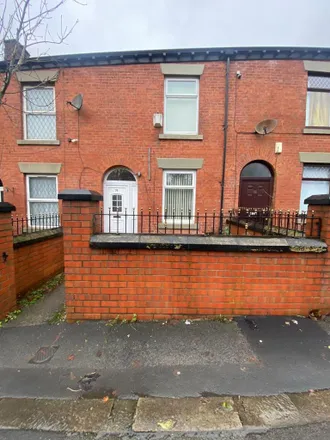 Rent this 2 bed townhouse on Manchester Road in Chadderton, OL9 7BN