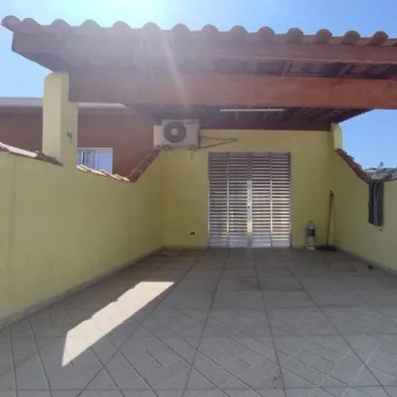 Buy this 2 bed house on Rua Pery in Estância Lago Azul, Franco da Rocha - SP