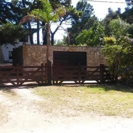 Buy this 3 bed house on Corbeta Belfast in Partido de Pinamar, 7169 Valeria del Mar