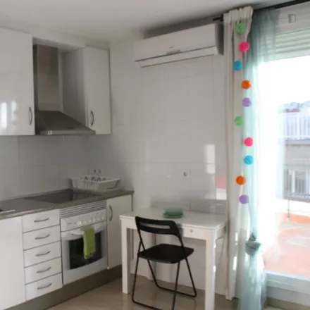 Image 3 - Carrer d'Osca, 08201 Sabadell, Spain - Apartment for rent