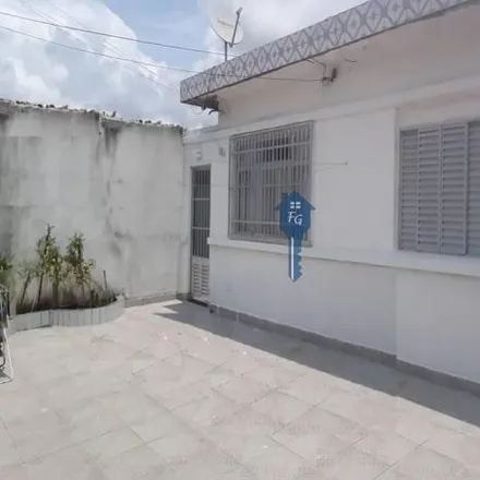 Buy this 3 bed house on Rua Tiradentes in Parque Bitaru, São Vicente - SP
