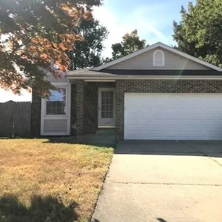 Rent this 3 bed house on 1401 Royal Oak Court in O'Fallon, IL 62269