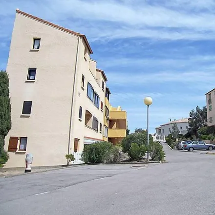 Image 7 - 11560 Saint-Pierre-la-Mer, France - Apartment for rent