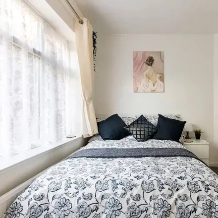 Rent this 1 bed apartment on London in IG2 6BX, United Kingdom