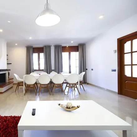 Rent this 5 bed house on 43850 Cambrils