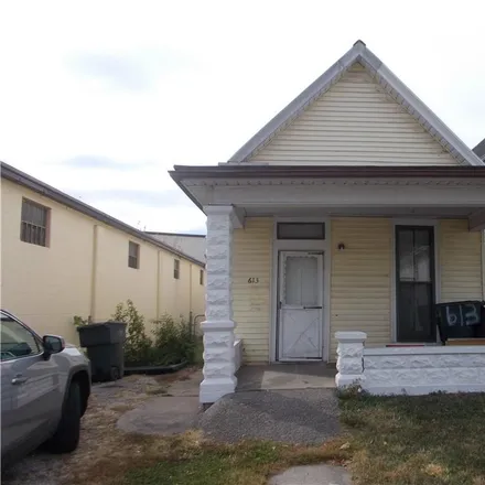 Image 2 - 613 East 5th Street, New Albany, IN 47150, USA - House for sale