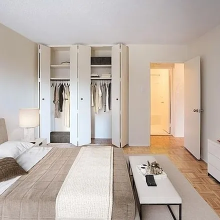 Rent this 3 bed apartment on 338 East 20th Street in New York, NY 10003