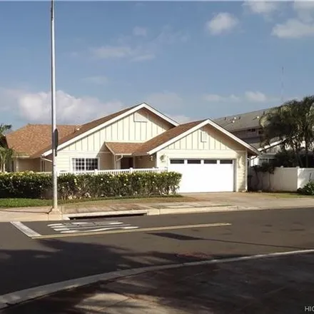 Rent this 3 bed townhouse on Pakeke Street in Kapolei, HI 96792