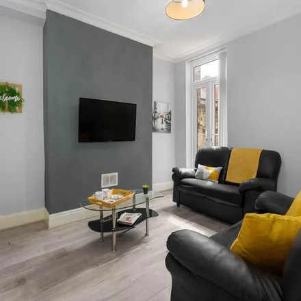 Rent this 4 bed room on 1 Connaught Road in Liverpool, L7 8RN