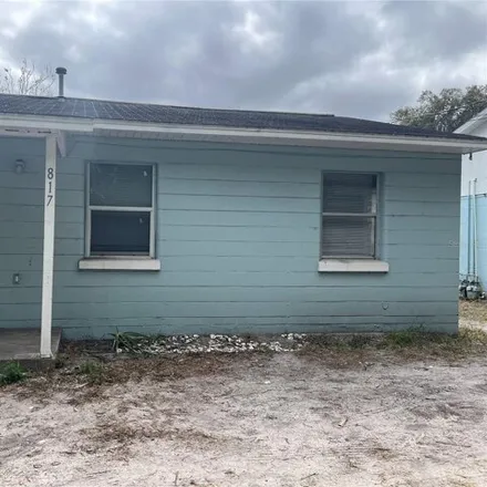 Rent this 2 bed house on 817 Florida Avenue in Mount Dora, FL 32757