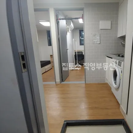 Rent this 2 bed apartment on 서울특별시 성북구 정릉동 892-1